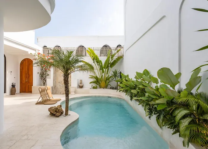 Casa Cherish 3br River Side Villa Canggu (Bali)